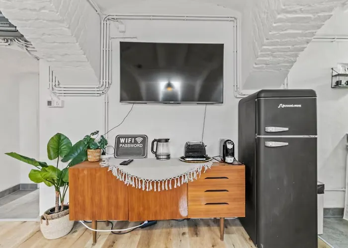 Cozy Belvedere Basement شقة *