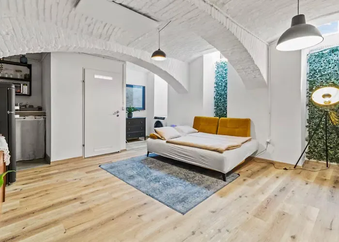 Cozy Belvedere Basement شقة فيينا